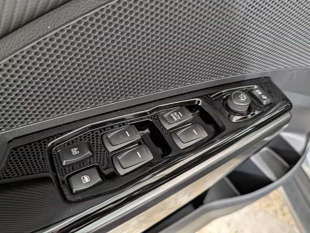 Ssangyong Tivoli 1.5 T-GDi 120kW Blackline AT LED|Navi|SHZ 05/2025-photo-11