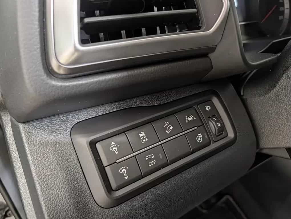 Ssangyong Tivoli 1.5 T-GDi 120kW Blackline AT LED|Navi|SHZ 05/2025-photo-12