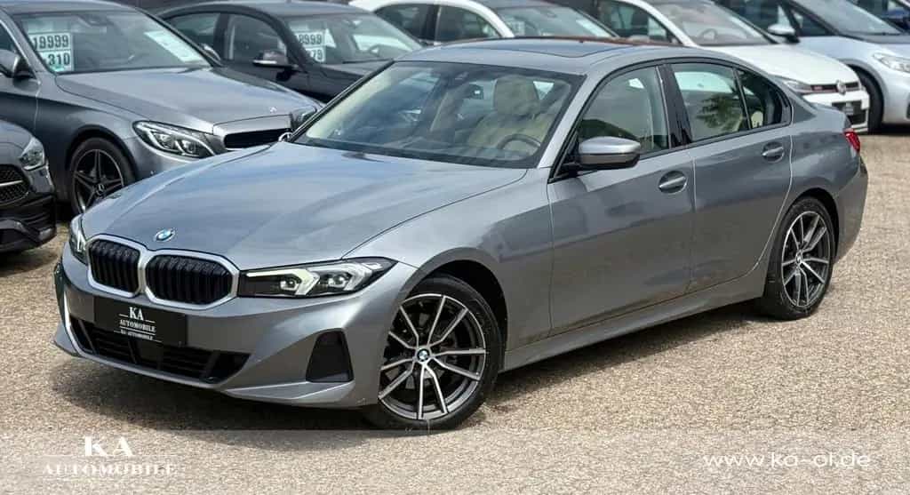BMW 320 3er - 320 d AHK Schiebedach Kamera 18" Stop&Go 10/2022-photo-1