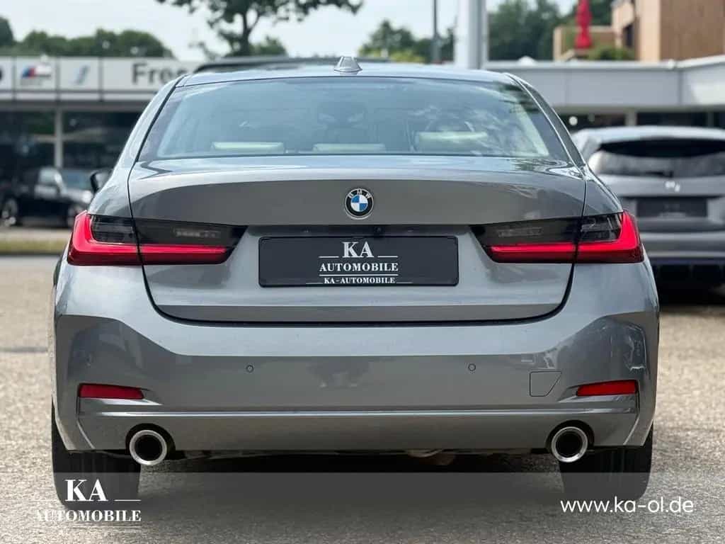 BMW 320 3er - 320 d AHK Schiebedach Kamera 18" Stop&Go 10/2022-photo-5