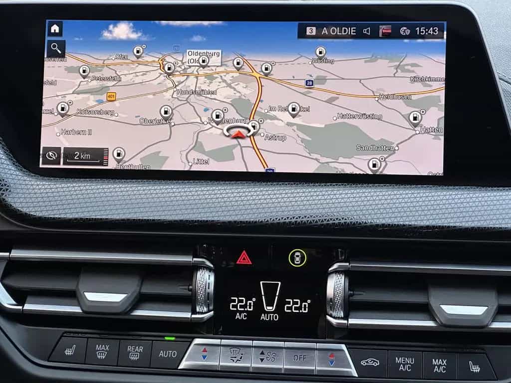 BMW 120 d Sport-Line NAV+LED+H&K+PARKASSIST+KAM+17ZO 08/2022-photo-12