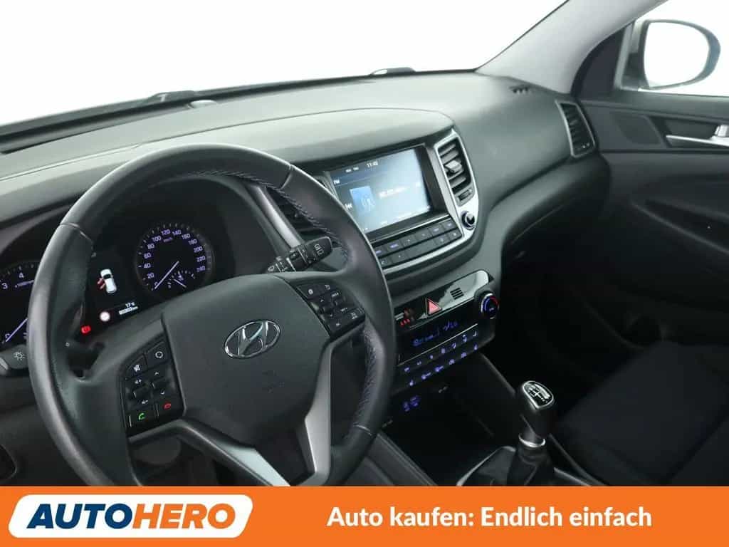 Hyundai TUCSON 1.6 Trend blue 2WD*NAVI*TEMPO*CAM*PDC*SHZ 12/2017-photo-10