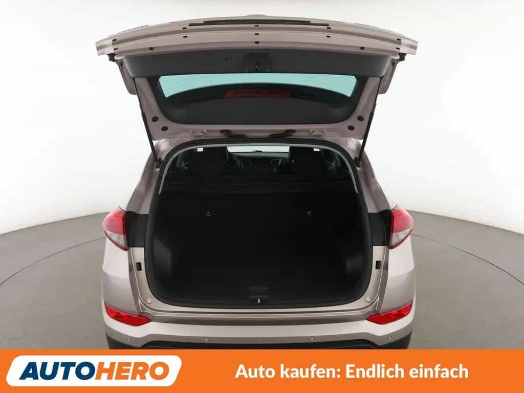 Hyundai TUCSON 1.6 Trend blue 2WD*NAVI*TEMPO*CAM*PDC*SHZ 12/2017-photo-16