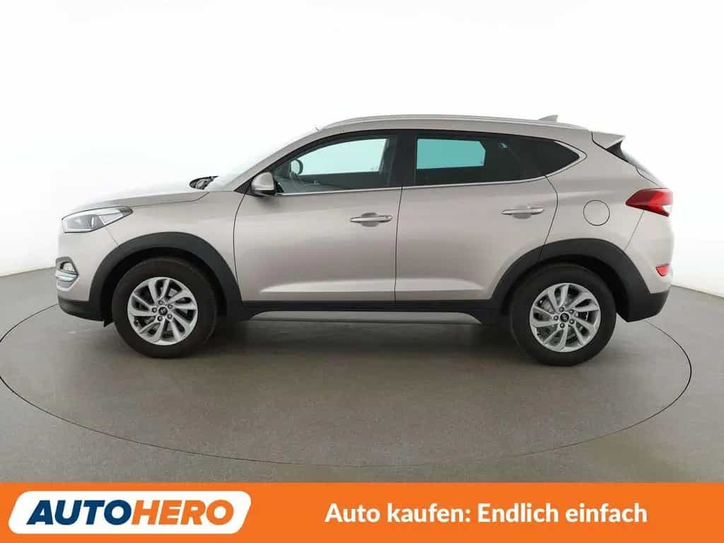 Hyundai TUCSON 1.6 Trend blue 2WD*NAVI*TEMPO*CAM*PDC*SHZ 12/2017-photo-2