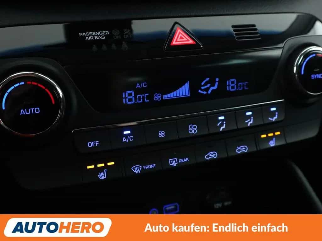 Hyundai TUCSON 1.6 Trend blue 2WD*NAVI*TEMPO*CAM*PDC*SHZ 12/2017-photo-23