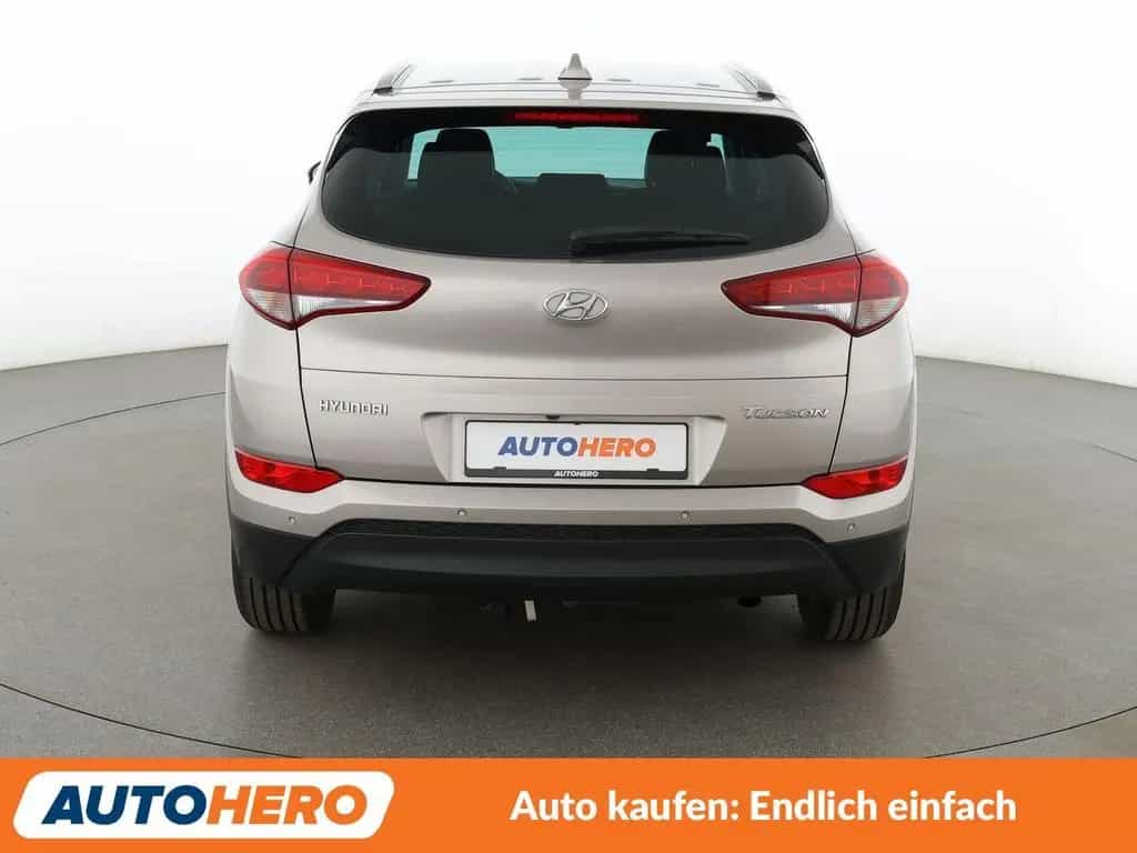 Hyundai TUCSON 1.6 Trend blue 2WD*NAVI*TEMPO*CAM*PDC*SHZ 12/2017-photo-4