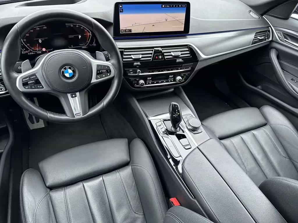 BMW 520 d Touring xDrive M-Sport NAV+LASER+AHK+HEADUP 09/2021-photo-11