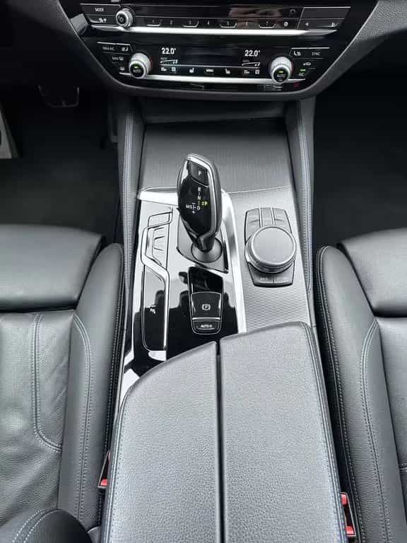 BMW 520 d Touring xDrive M-Sport NAV+LASER+AHK+HEADUP 09/2021-photo-13