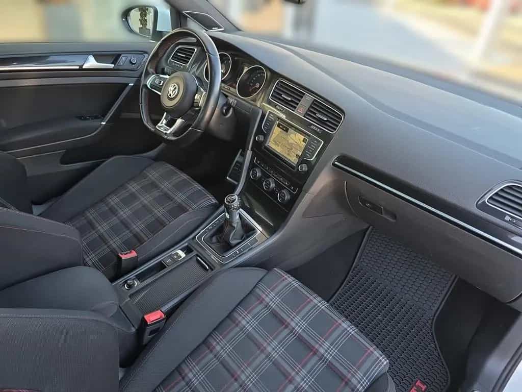 Volkswagen Golf VII 2.0 GTI Navi Xenon Sitzheizung Dynaudio 08/2015-photo-13