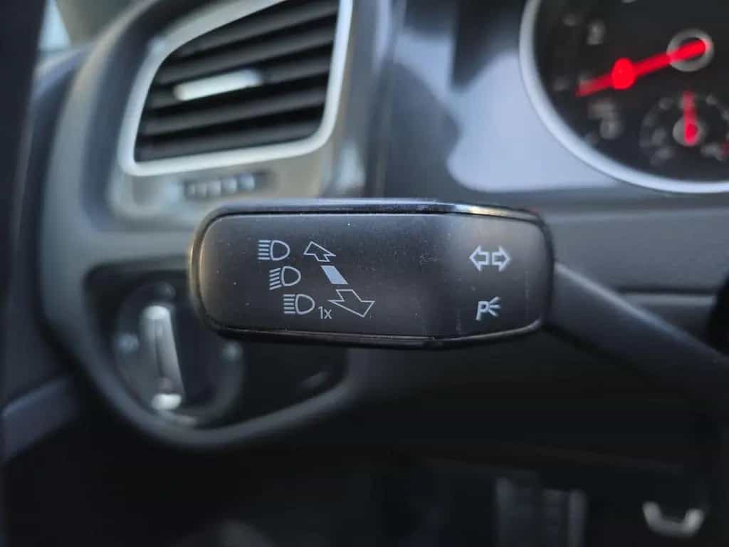 Volkswagen Golf VII 2.0 GTI Navi Xenon Sitzheizung Dynaudio 08/2015-photo-23