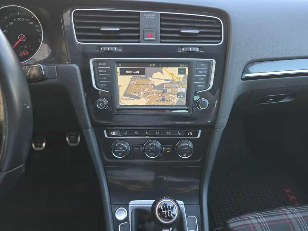 Volkswagen Golf VII 2.0 GTI Navi Xenon Sitzheizung Dynaudio 08/2015-photo-26