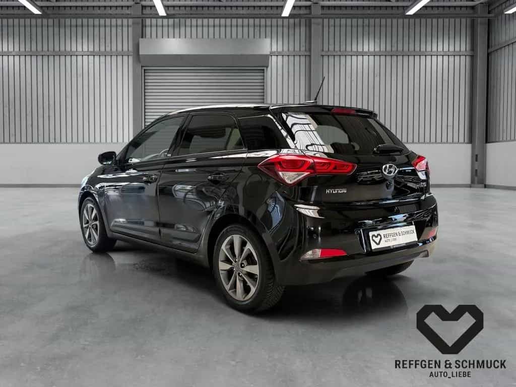 Hyundai i20 PASSION BLUE KLIMA+NAVI+KAMERA+ALLWETTER+ALU 03/2017-photo-19