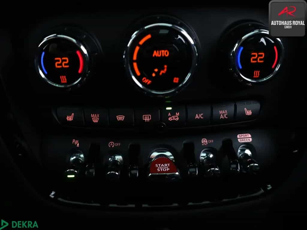 MINI Cooper S Clubman COOPER_S_CLUBMAN JCW TRIM PANO,HUD,KAMERA 10/2023-photo-21