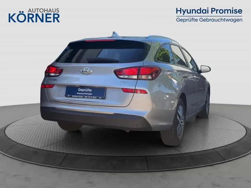 Hyundai i30 Kombi YES! 1.4 T-GDi *CAM*CARPLAY*SITZHZG* 05/2019-photo-3