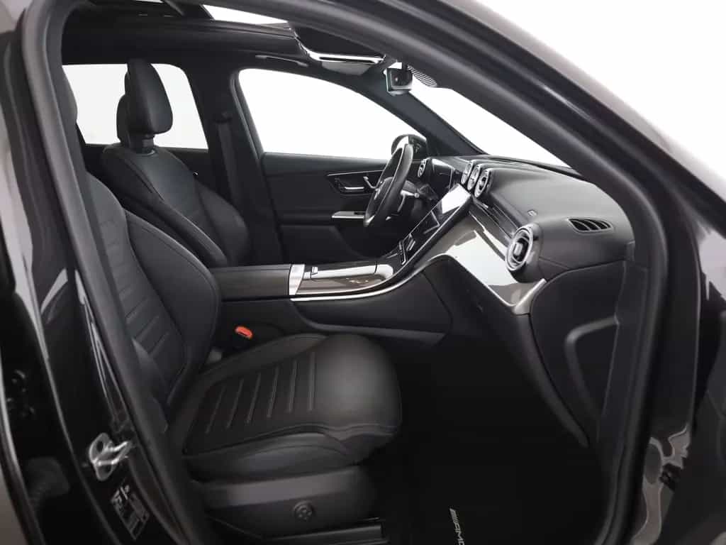 Mercedes-Benz GLC 300 4M AMG Pano AHK Burmester Distronic 360 03/2023-photo-11