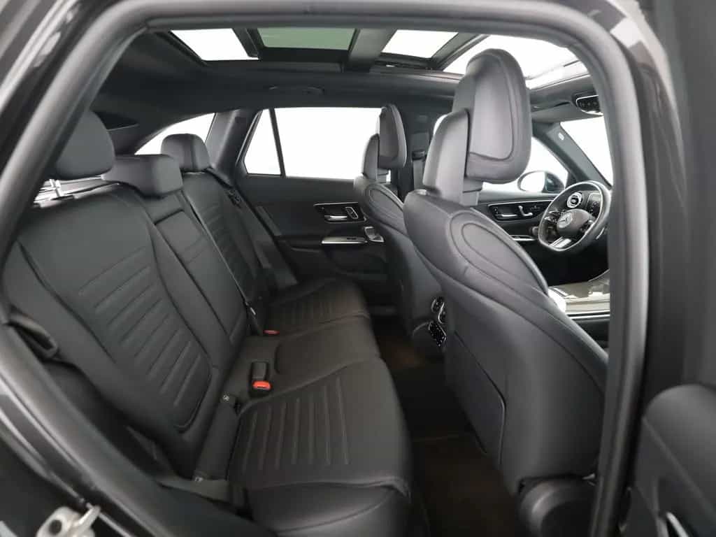 Mercedes-Benz GLC 300 4M AMG Pano AHK Burmester Distronic 360 03/2023-photo-17