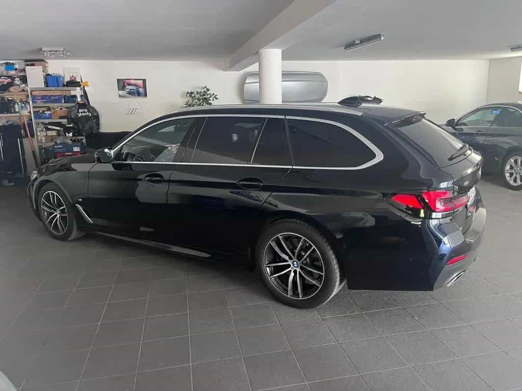 BMW 530 d xDrive Touring A - 10/2020-photo-2