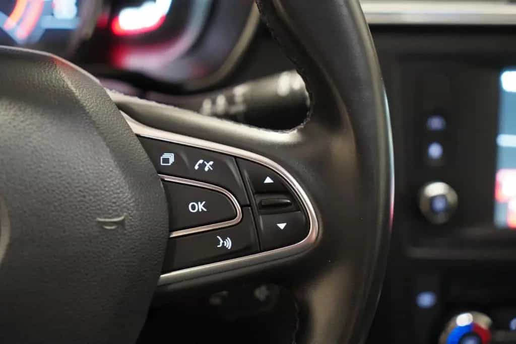 Renault Kadjar 1.2 TCE Bose Edition LED*Navi*Keyless-Go* 12/2015-photo-19