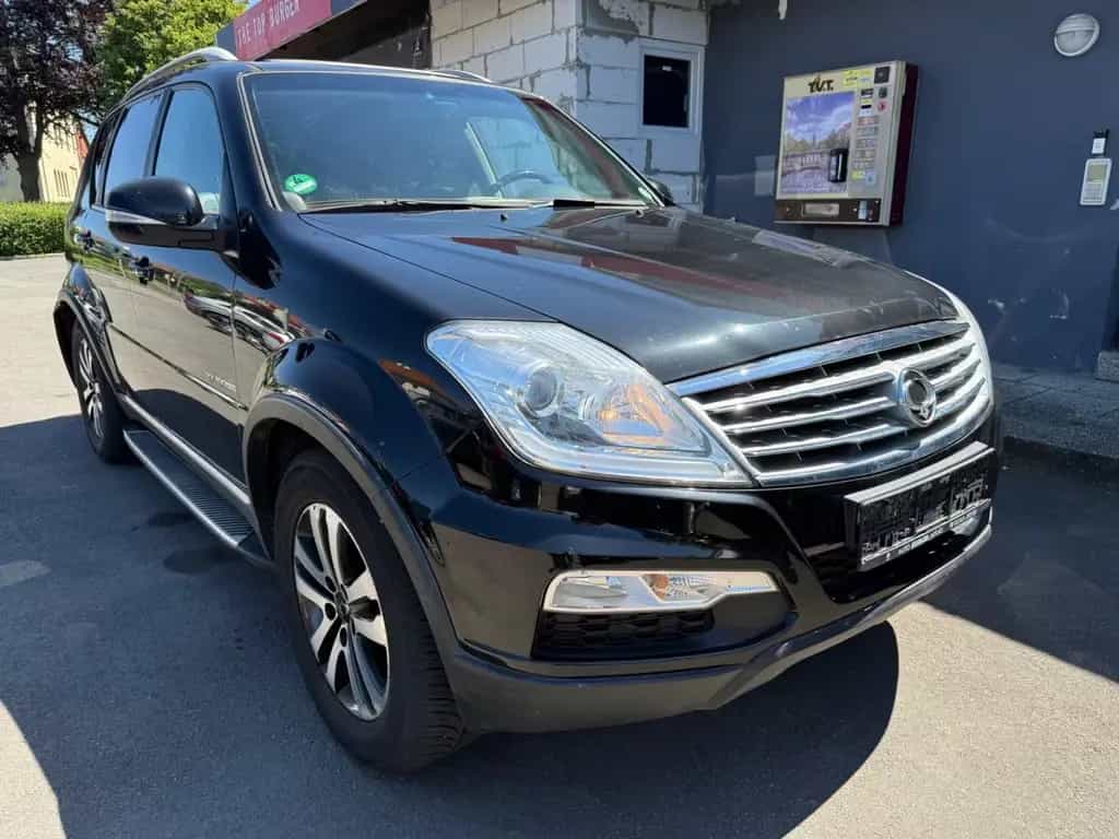 Ssangyong REXTON W 4WD 2.0D|Klima|SHZ|AHK|Temp.|7xSitze 04/2014-photo-0