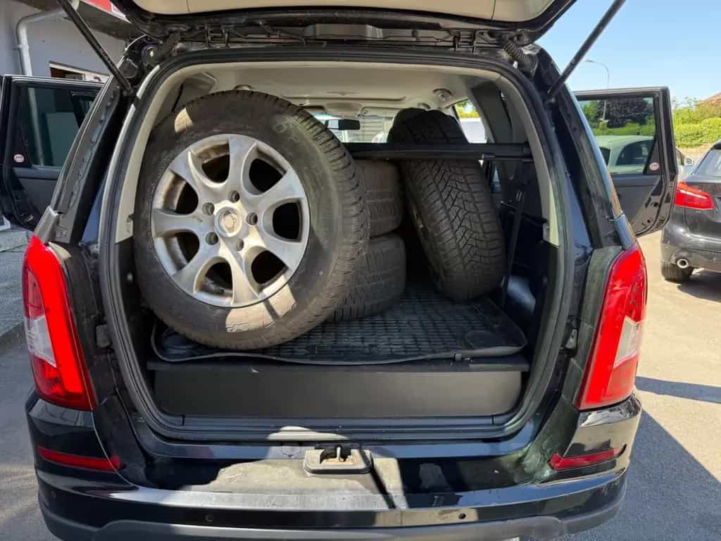 Ssangyong REXTON W 4WD 2.0D|Klima|SHZ|AHK|Temp.|7xSitze 04/2014-photo-4