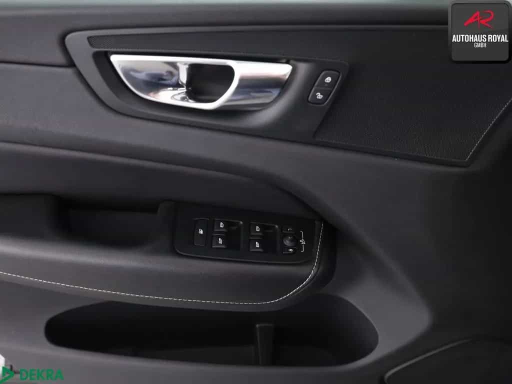 Volvo XC60 XC 60 2.0 R DESIGN PANO,KEYLESSGO,ACC,KAMERA,SH 12/2018-photo-12