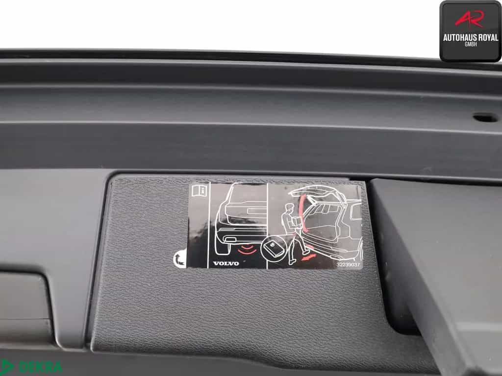 Volvo XC60 XC 60 2.0 R DESIGN PANO,KEYLESSGO,ACC,KAMERA,SH 12/2018-photo-17