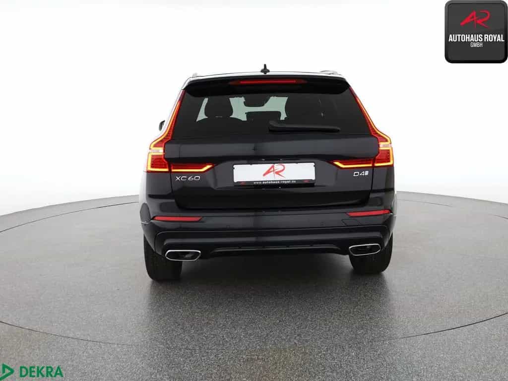 Volvo XC60 XC 60 2.0 R DESIGN PANO,KEYLESSGO,ACC,KAMERA,SH 12/2018-photo-3