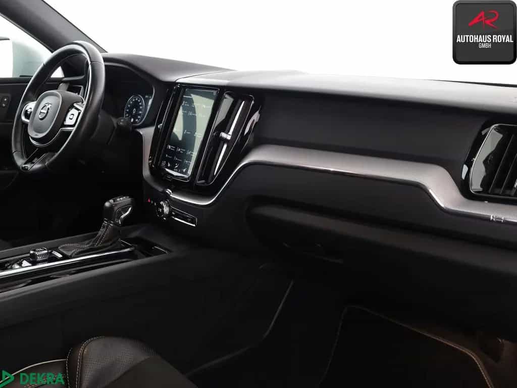 Volvo XC60 XC 60 2.0 R DESIGN PANO,KEYLESSGO,ACC,KAMERA,SH 12/2018-photo-8