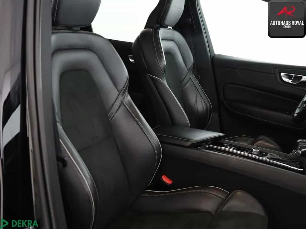 Volvo XC60 XC 60 2.0 R DESIGN PANO,KEYLESSGO,ACC,KAMERA,SH 12/2018-photo-9