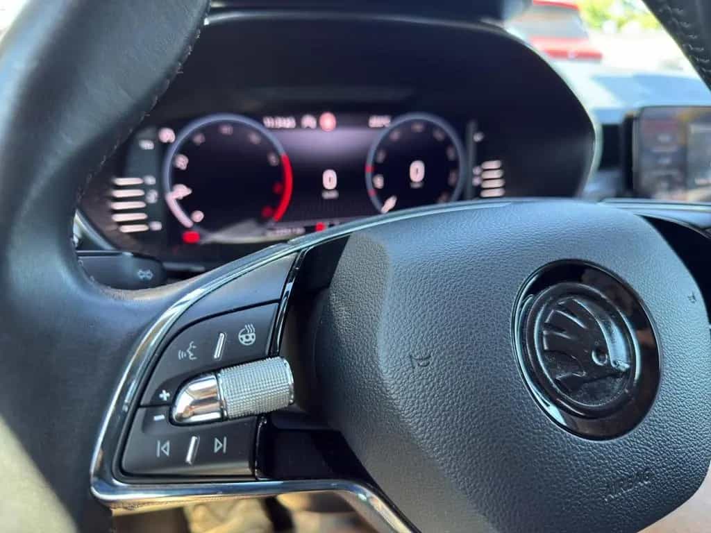 Skoda Fabia 1.0 TSI 110 Style FSHZ*LRHZ*SHZ*KAMERA 07/2021-photo-24