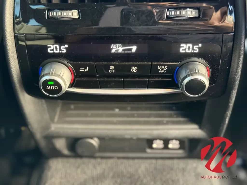 BMW 520 d M Sport Touring Laser Navi Kamera HUD Park 11/2021-photo-18