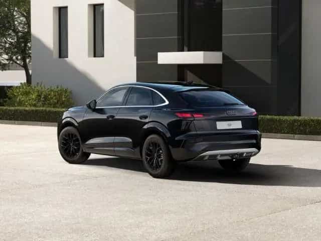 Audi Q3 Sportback TFSI AHK+KAMERA+ACC+NAV+LED+KEYLESS null-photo-2