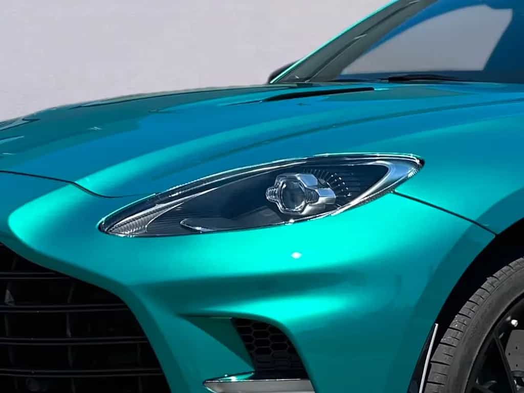 Aston Martin DBX 707AMR24 / Podium Green / Trophy Silver / B&W 06/2025-photo-4