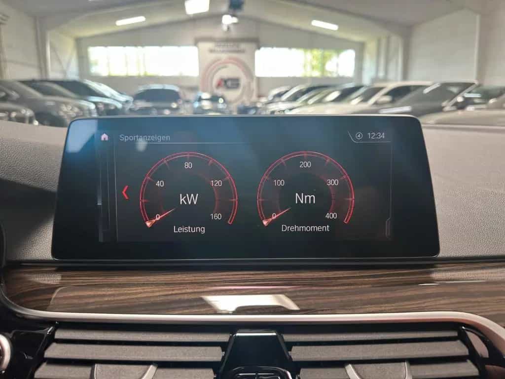 BMW 520 dT Sport Line ACC AD.LED MEMORY PANORAMA HUD 03/2019-photo-25