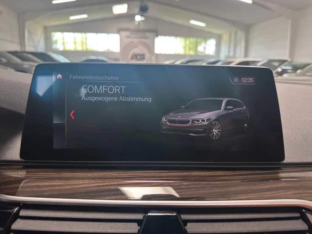 BMW 520 dT Sport Line ACC AD.LED MEMORY PANORAMA HUD 03/2019-photo-27