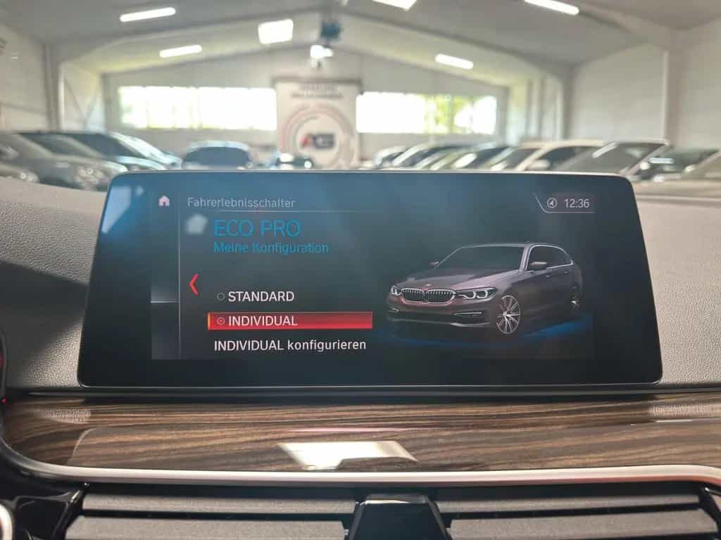 BMW 520 dT Sport Line ACC AD.LED MEMORY PANORAMA HUD 03/2019-photo-28