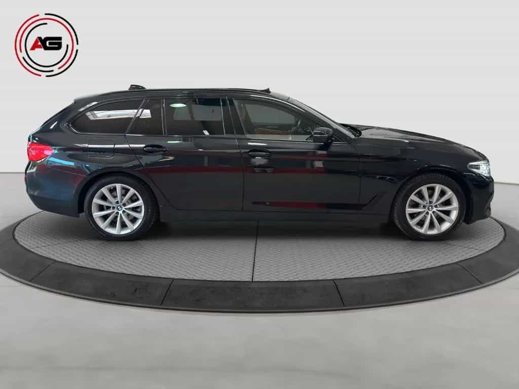 BMW 520 dT Sport Line ACC AD.LED MEMORY PANORAMA HUD 03/2019-photo-3