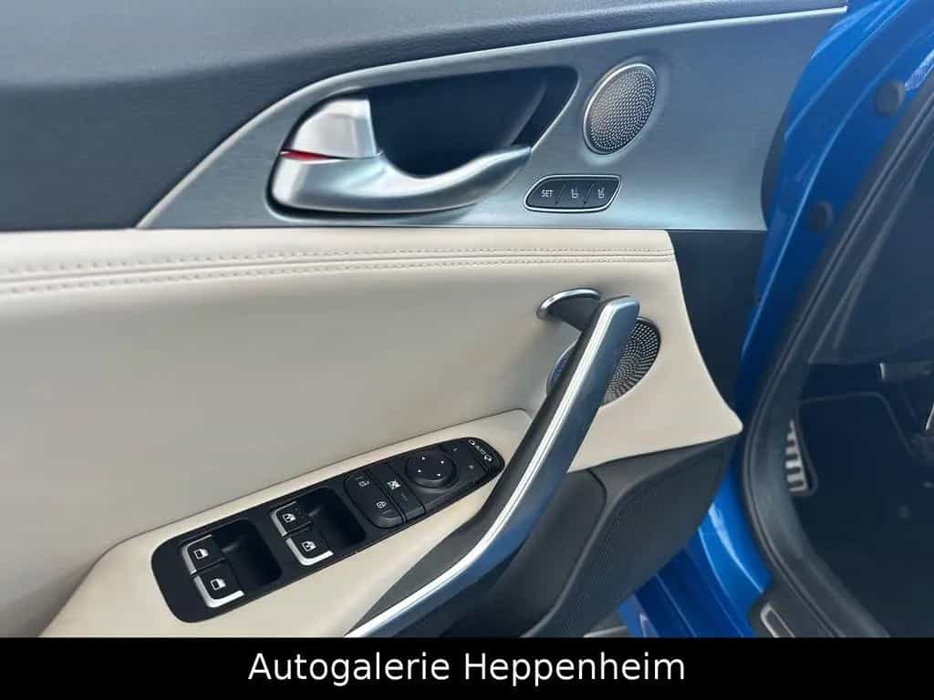 Kia Stinger GT-Line 07/2018-photo-18