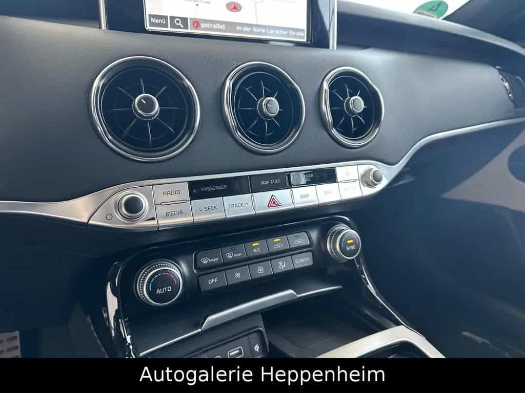 Kia Stinger GT-Line 07/2018-photo-22
