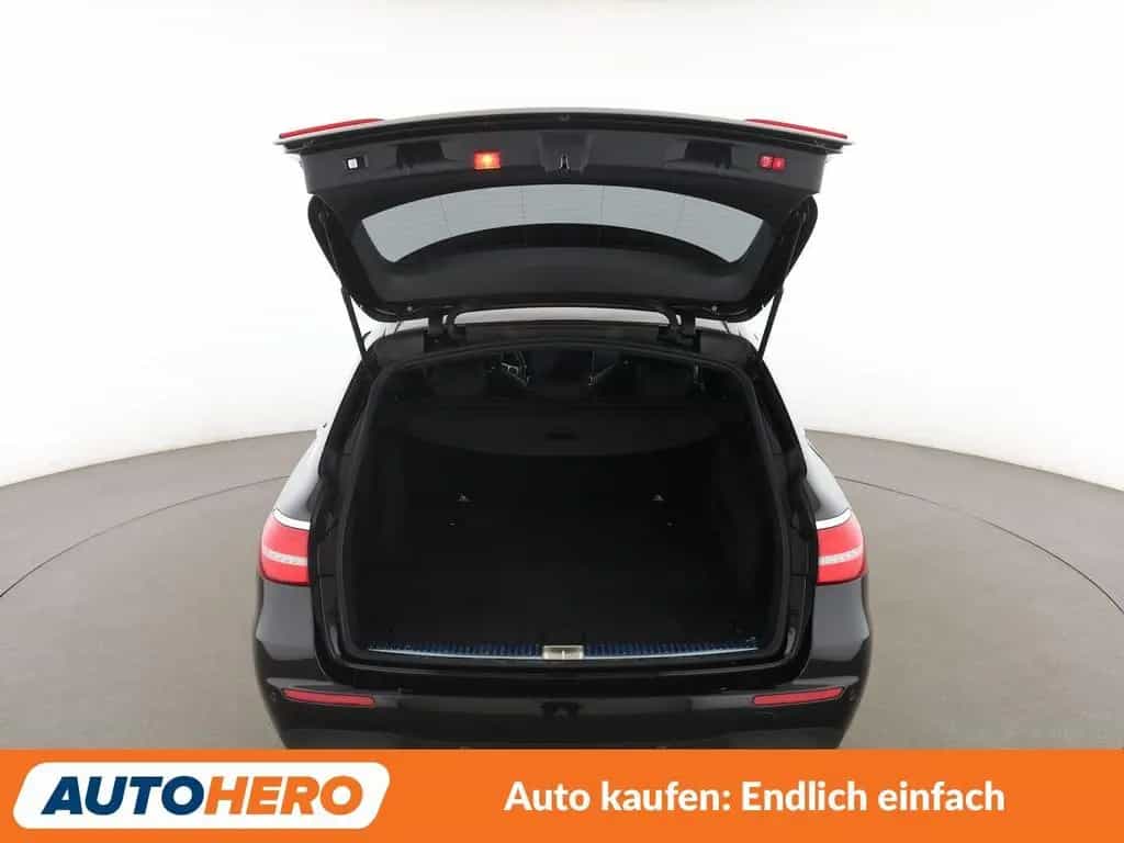 Mercedes-Benz E 220 d AMG Line Aut.*LED*NAVI*ACC*CAM*PDC*SHZ* 03/2018-photo-16