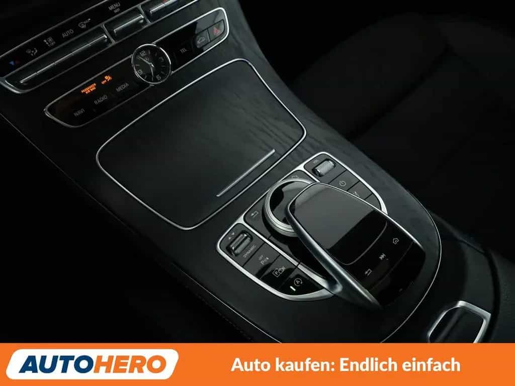 Mercedes-Benz E 220 d AMG Line Aut.*LED*NAVI*ACC*CAM*PDC*SHZ* 03/2018-photo-25