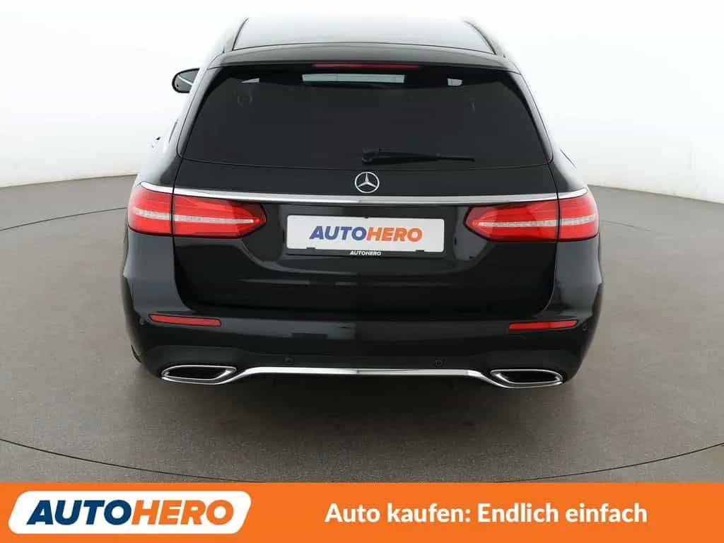 Mercedes-Benz E 220 d AMG Line Aut.*LED*NAVI*ACC*CAM*PDC*SHZ* 03/2018-photo-4