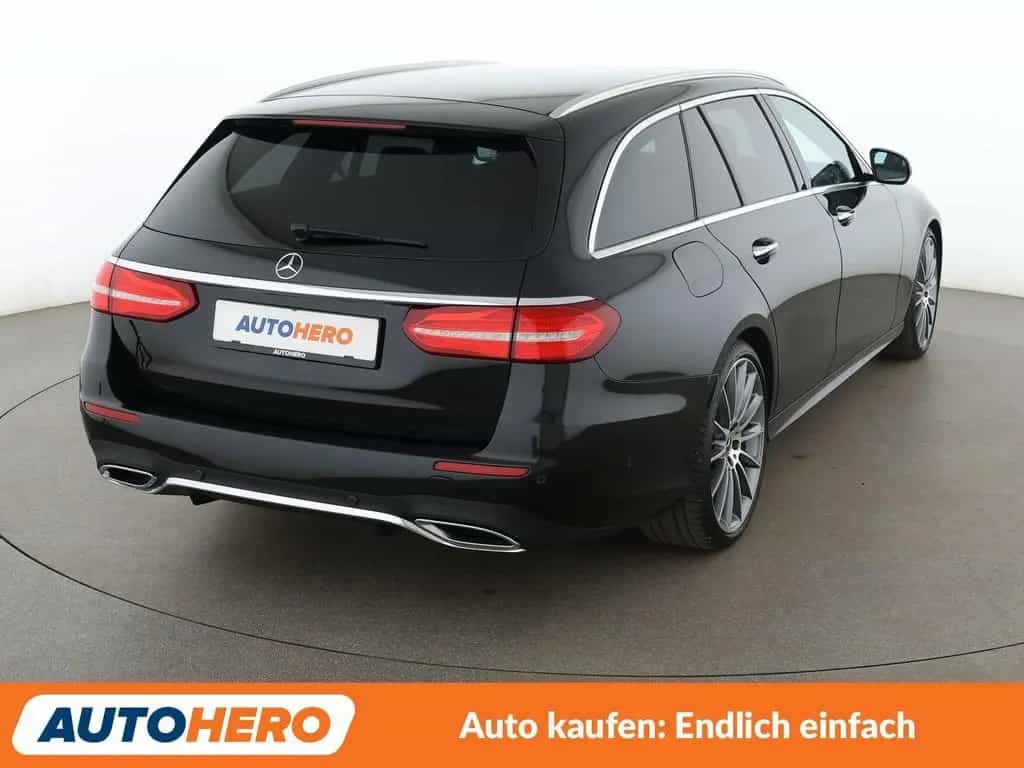 Mercedes-Benz E 220 d AMG Line Aut.*LED*NAVI*ACC*CAM*PDC*SHZ* 03/2018-photo-5