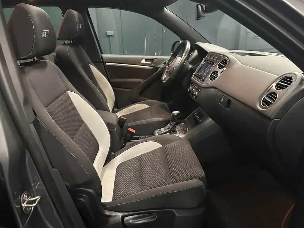 Volkswagen Tiguan Sport & Style *R-Line*19Zoll*PANORAMA*KAM 03/2016-photo-10