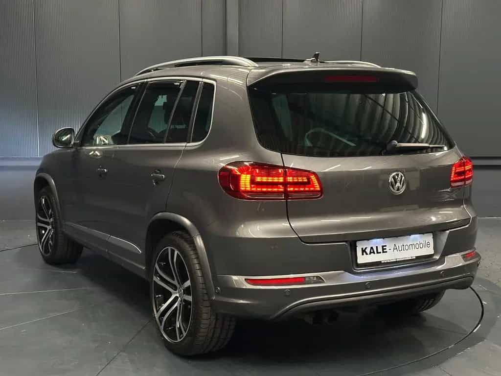 Volkswagen Tiguan Sport & Style *R-Line*19Zoll*PANORAMA*KAM 03/2016-photo-2