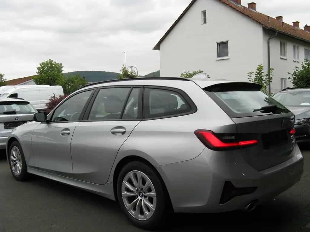 BMW 320 Touring G 21 NAVI LED KLIMA PDC EL.KLAP 1HD 09/2020-photo-1