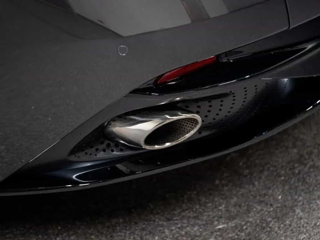Aston Martin DB11 4.0 V8*9.564 km *INSPEKTION NEU*B&O*360* 01/2020-photo-13