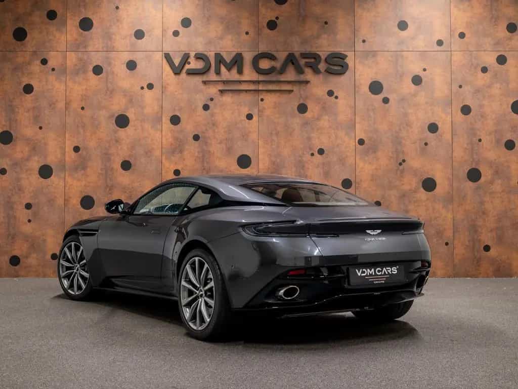 Aston Martin DB11 4.0 V8*9.564 km *INSPEKTION NEU*B&O*360* 01/2020-photo-2