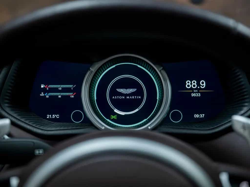 Aston Martin DB11 4.0 V8*9.564 km *INSPEKTION NEU*B&O*360* 01/2020-photo-22