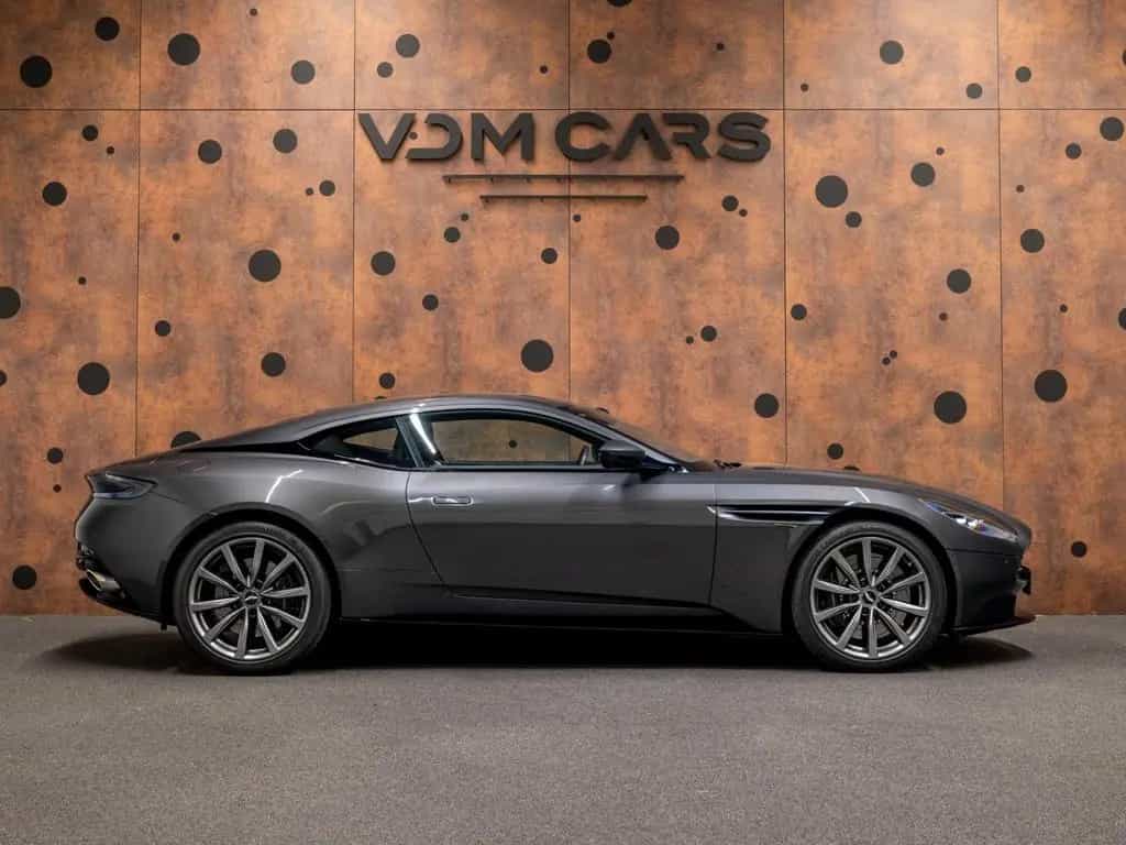 Aston Martin DB11 4.0 V8*9.564 km *INSPEKTION NEU*B&O*360* 01/2020-photo-5